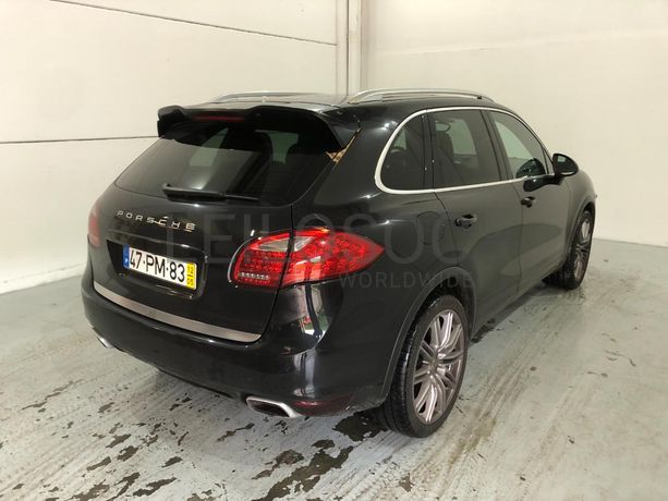Porsche Cayenne 3.0 D · Ano 2012