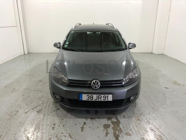Volkswagen Golf 1.6 TDI · Ano 2010