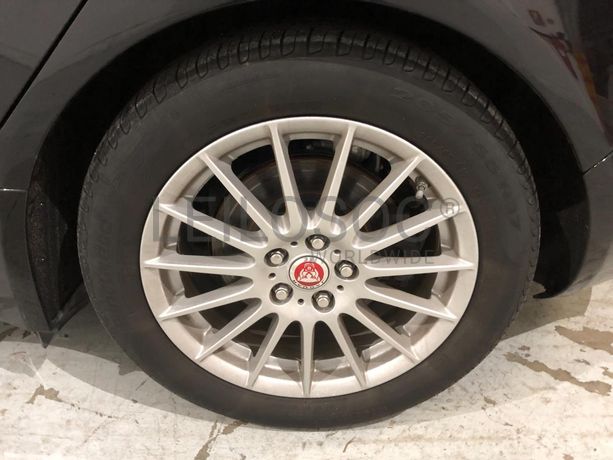 Jaguar XE 2.0 · Ano 2016