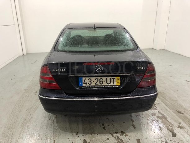 Mercedes-Benz E 270 · Ano 2002