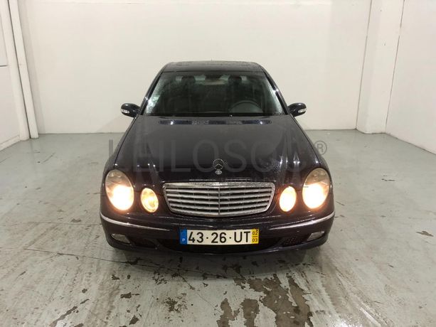 Mercedes-Benz E 270 · Ano 2002