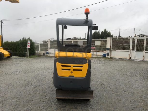 Mini Giratória Rastos Volvo EC15D