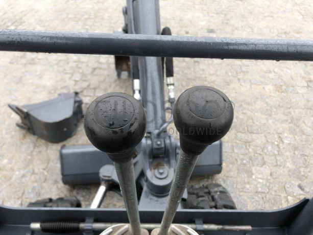 Mini Giratória Rastos Volvo EC15D