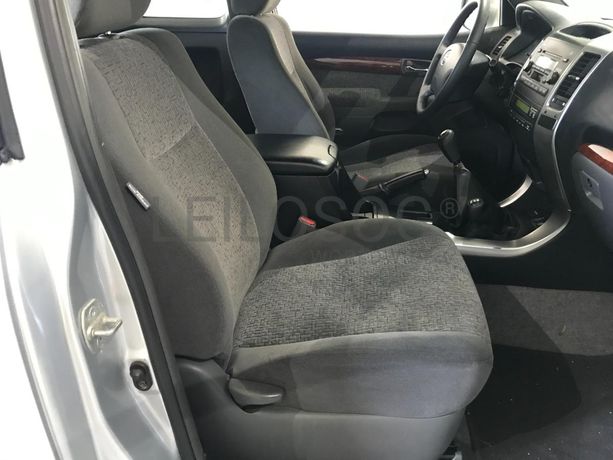 Toyota Land Cruiser 3.0 D4D · Ano 2003