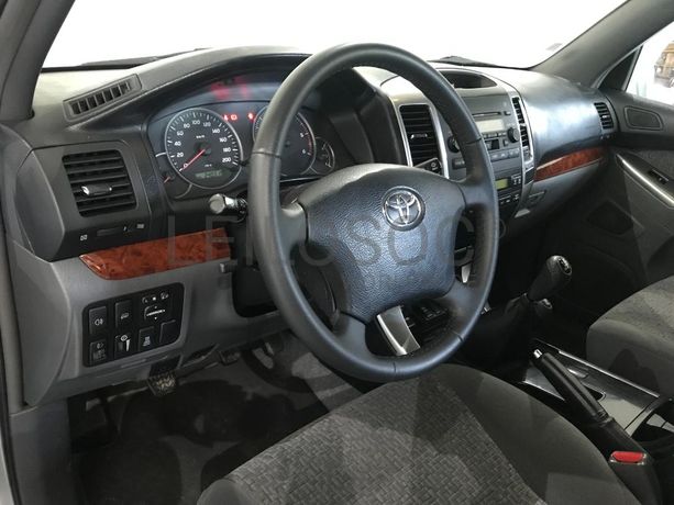 Toyota Land Cruiser 3.0 D4D · Ano 2003