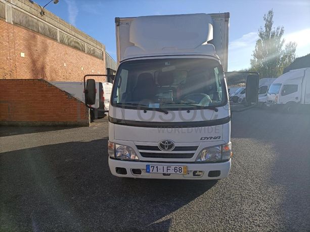 Toyota Dyna 35.33 D4D · Ano 2009 · Plataforma Elevatória