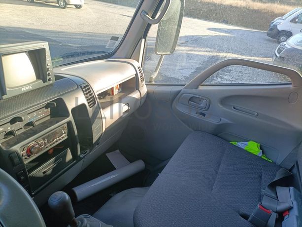 Toyota Dyna 35.33 D4D · Ano 2009 · Plataforma Elevatória