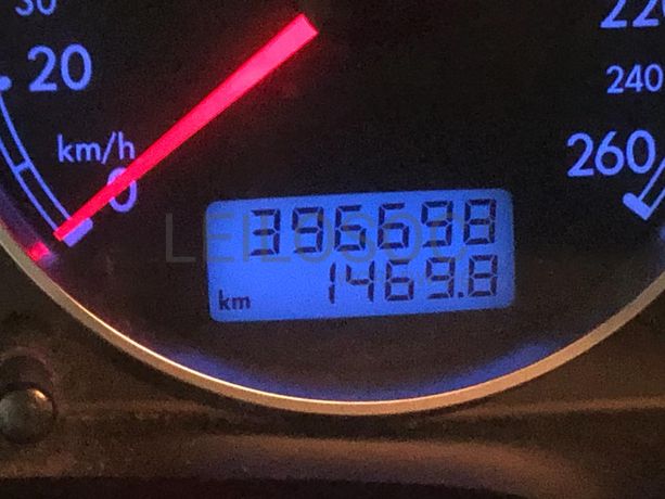 Volkswagen Passat 1.9 TDI· Ano 2001