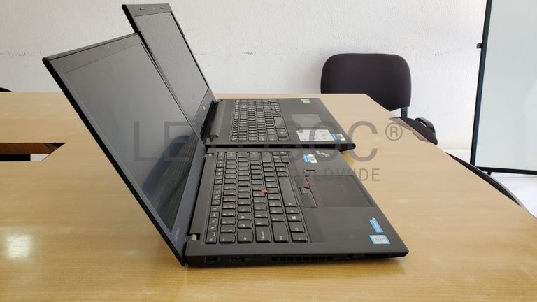 Material Informático ·