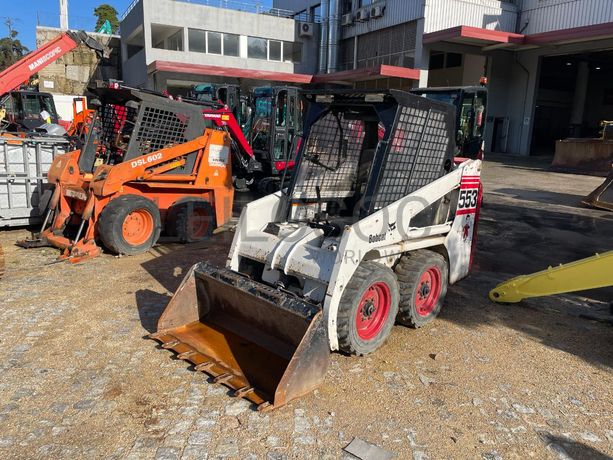 Mini Pá Carregadora Bobcat 553