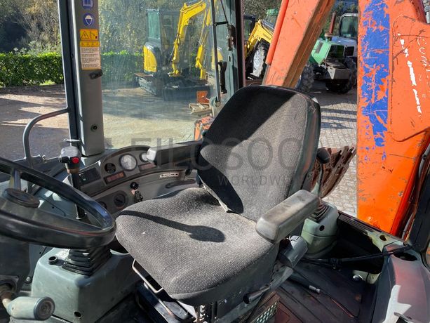 Retroescavadora New Holland FB100