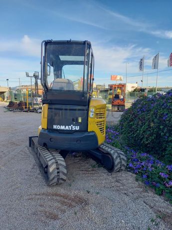 Mini Giratória Komatsu PC 30