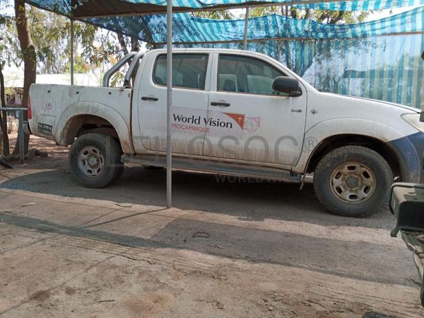 Toyota Hilux ·