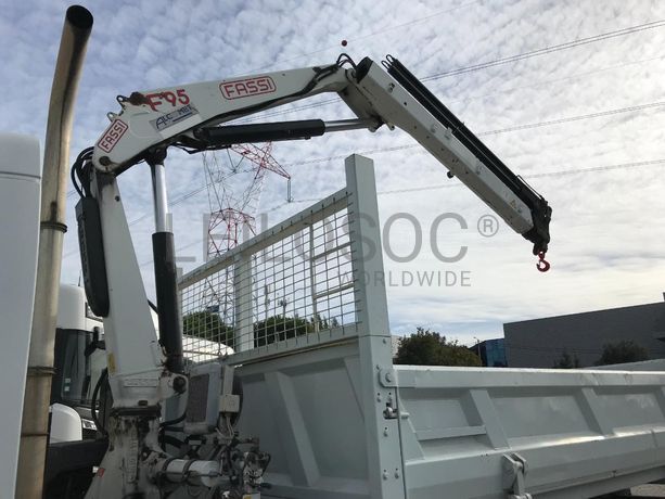 Renault 280DXI · Grua Fassi