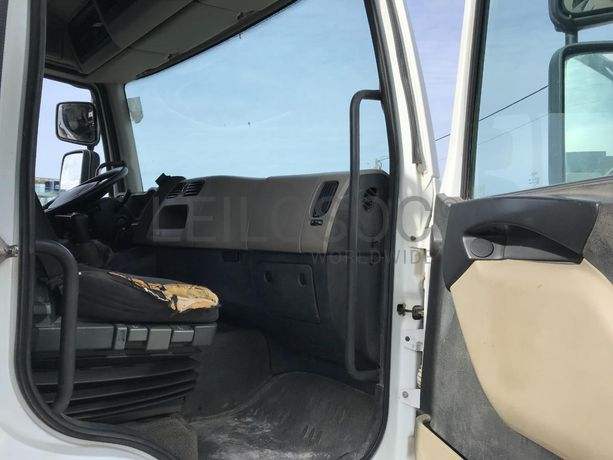 Renault 280DXI · Grua Fassi