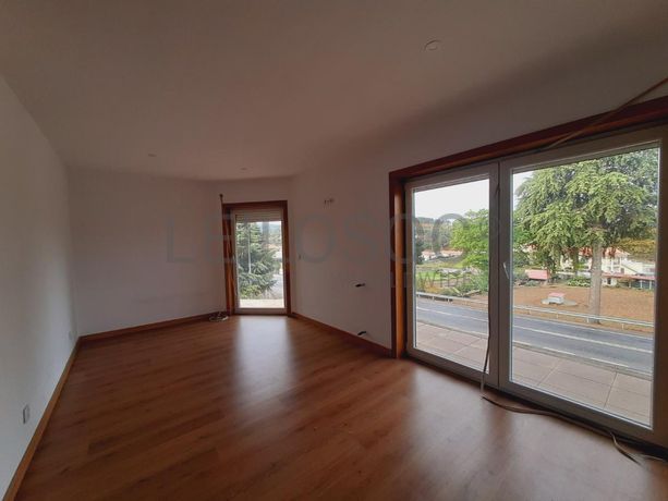 Moradia V5 com Anexo e Logradouro · Chaves