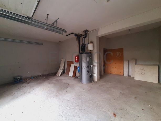 Moradia V5 com Anexo e Logradouro · Chaves