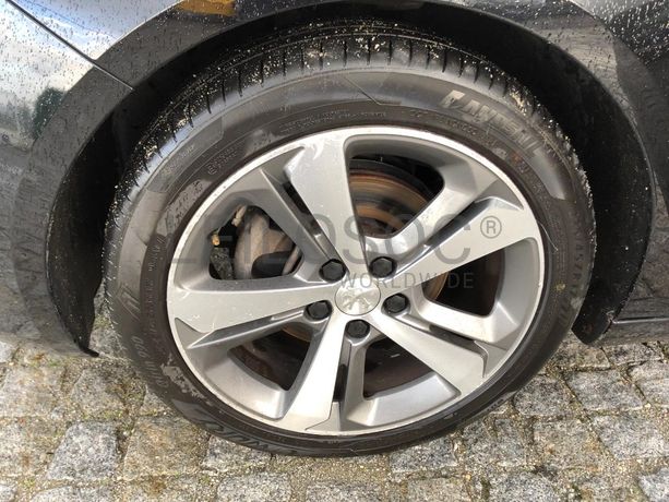 Peugeot 308 · Ano 2015