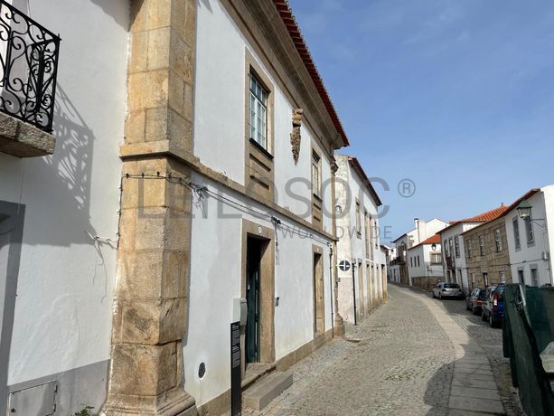 Moradia V6 · Almeida, Guarda