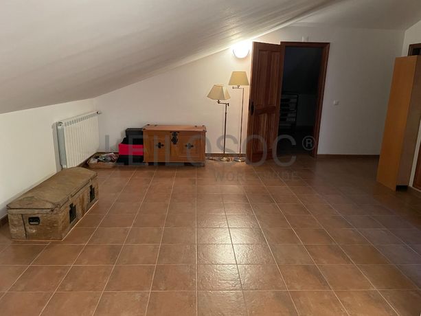 Moradia V6 · Almeida, Guarda