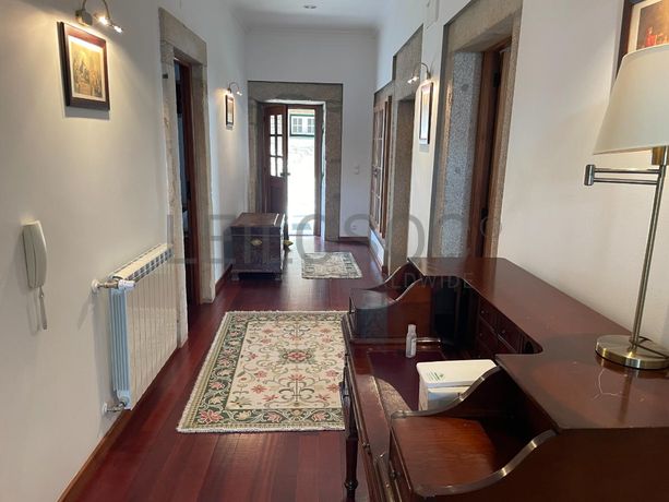 Moradia V6 · Almeida, Guarda