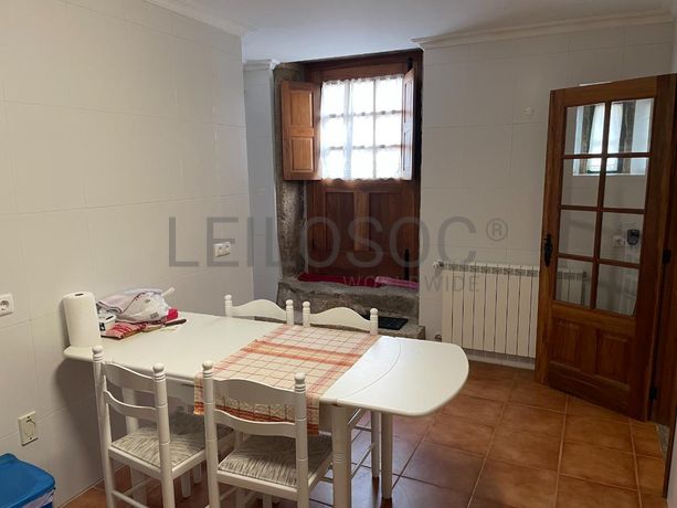 Moradia V6 · Almeida, Guarda