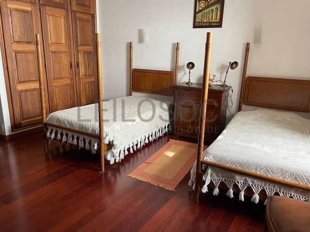 Moradia V6 · Almeida, Guarda