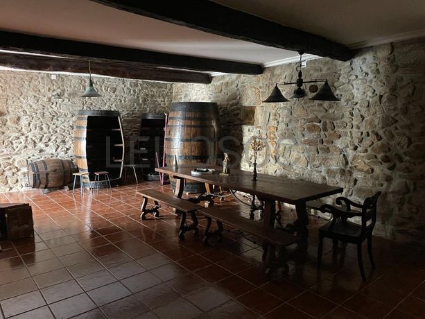 Moradia V4 · Almeida, Guarda