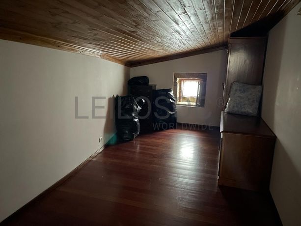 Moradia V4 · Almeida, Guarda