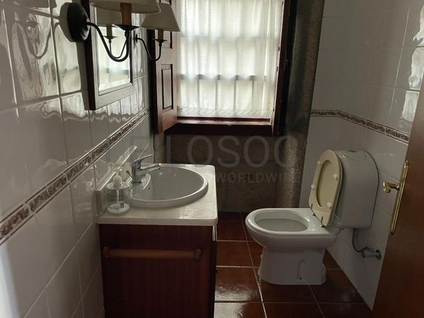 Moradia V4 · Almeida, Guarda