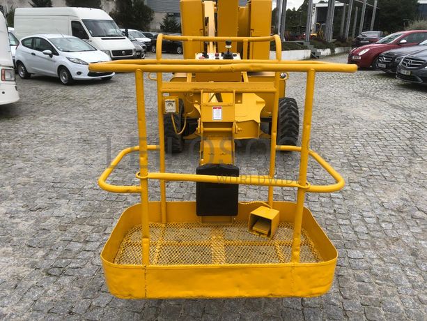 Plataforma Elevatória Haulotte HA12DE