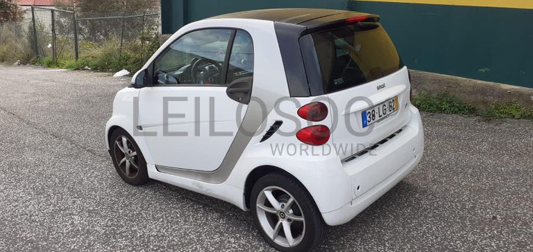 Smart Fortwo Coupé 0.8CDI · Ano 2011