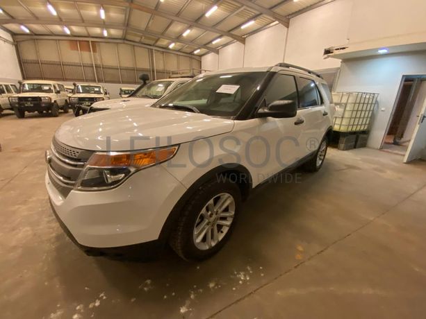 Veículo Ford Explorer ·