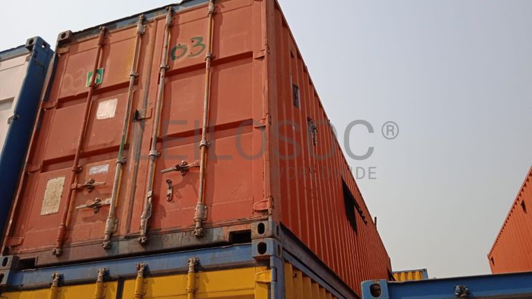 Diversos + Diversos + Rolo de fita + Diversos + Papel higiénico + Diversos + Diversos + Diversos + Diversos + Diversos + Tinta dulux + Diversos + Placas de sinalização + Contentor de 40P ·