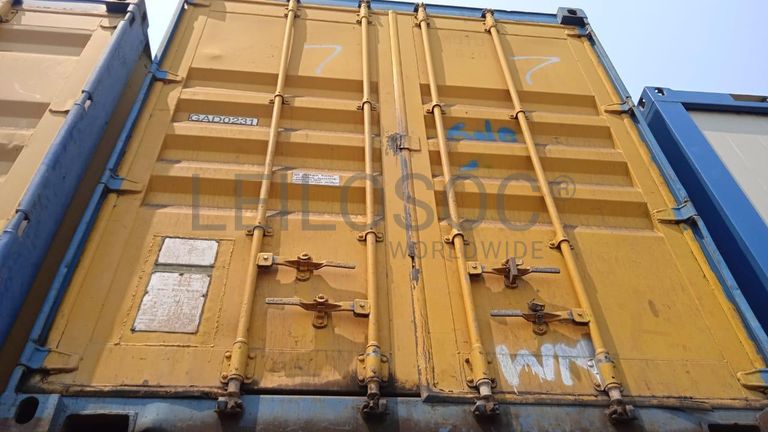 Máquina de soldar tubos pVC + Máquina de soldar tubos PVC + Compressor de Ar + Bombas de água + Macaco hidráulico + Rolos de Arrame + Aventais de couro + Diversos + Diversos + Cabos Hidráulicos + Diversos + Diversos + Mobiliário + Diversos + Diversos + Contentor de 40P ·