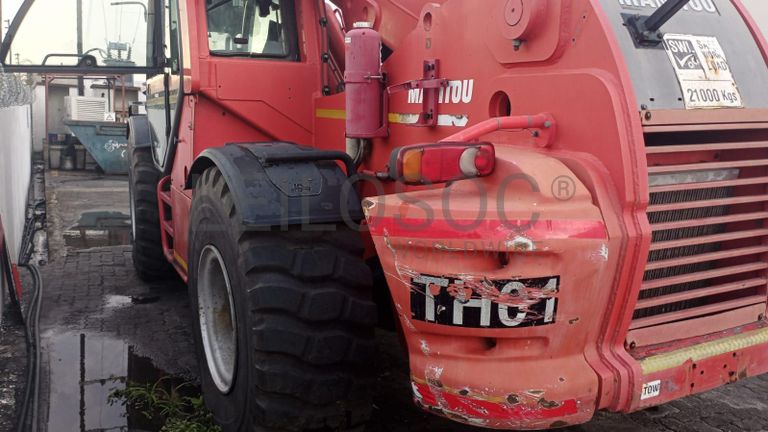 Empilhador Telescópico MANITOU MHT 10210 ·