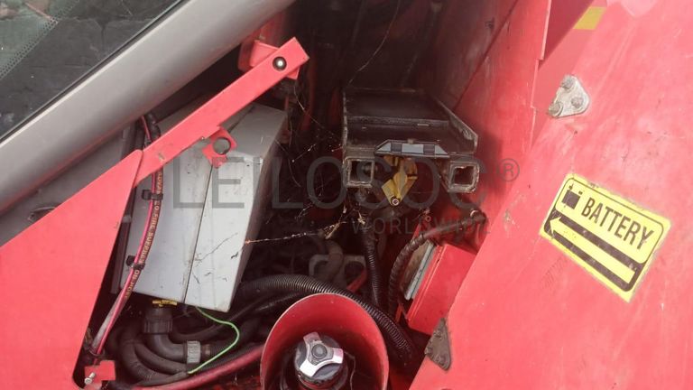 Empilhador Telescópico MANITOU MHT 10210 ·