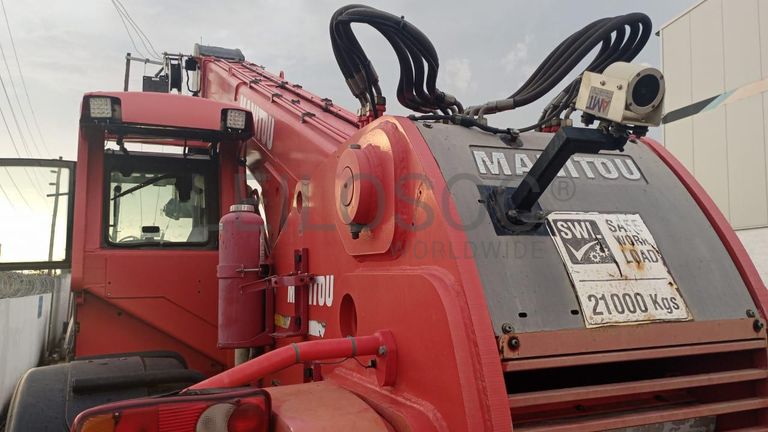 Empilhador Telescópico MANITOU MHT 10210 ·