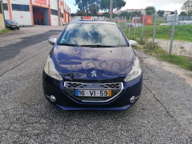 Peugeot 208 1.4HDI · Ano 2012