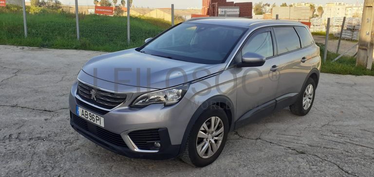 Peugeot 5008 1.6 BlueHDI · Ano 2017