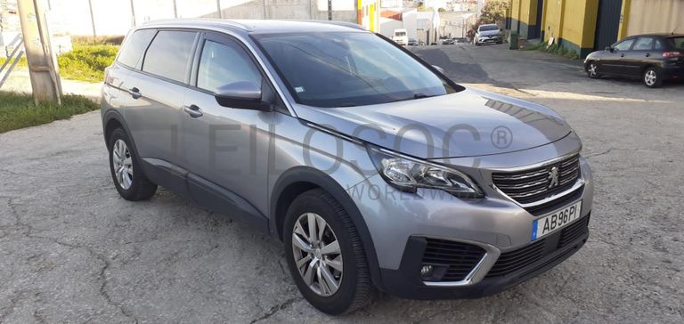 Peugeot 5008 1.6 BlueHDI · Ano 2017