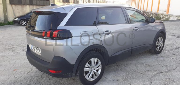 Peugeot 5008 1.6 BlueHDI · Ano 2017