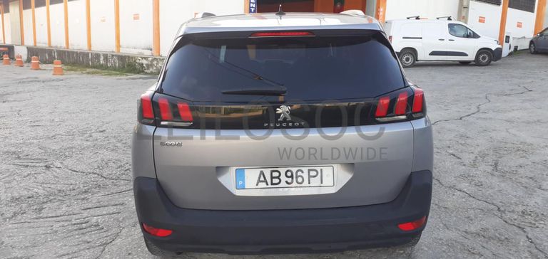 Peugeot 5008 1.6 BlueHDI · Ano 2017