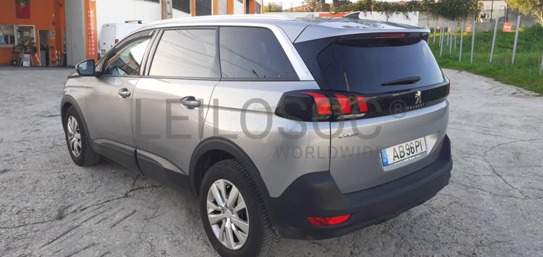 Peugeot 5008 1.6 BlueHDI · Ano 2017
