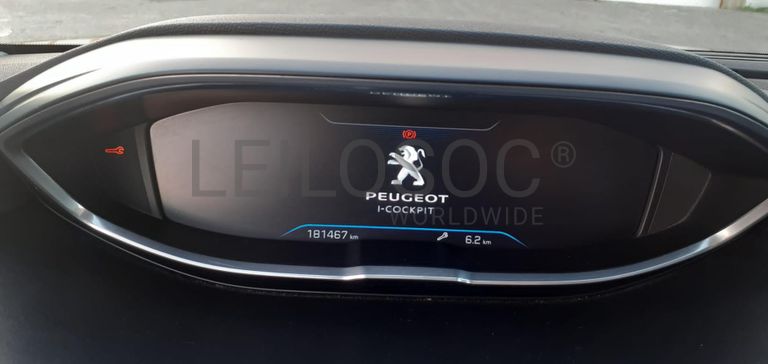 Peugeot 5008 1.6 BlueHDI · Ano 2017
