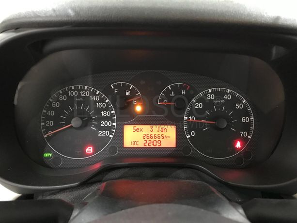 Fiat Punto 1.3D · Ano 2006