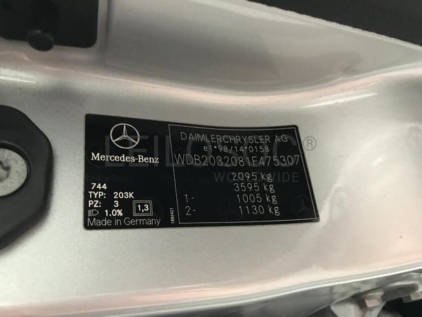 Mercedes-Benz C220 CDI 2.2 · Ano 2003