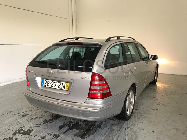 Mercedes-Benz C220 CDI 2.2 · Ano 2003