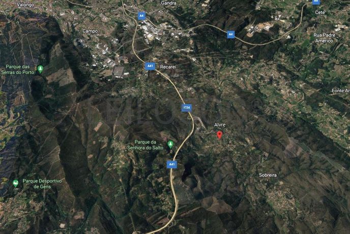 1/2 de Terreno · Paredes