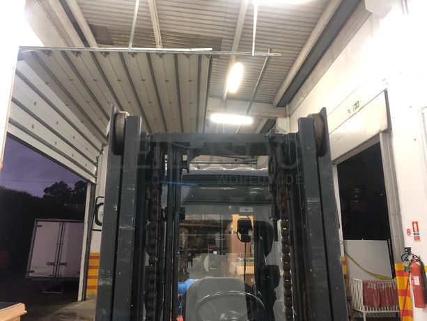 Empilhador Toyota 3000Kg · Ano 2000